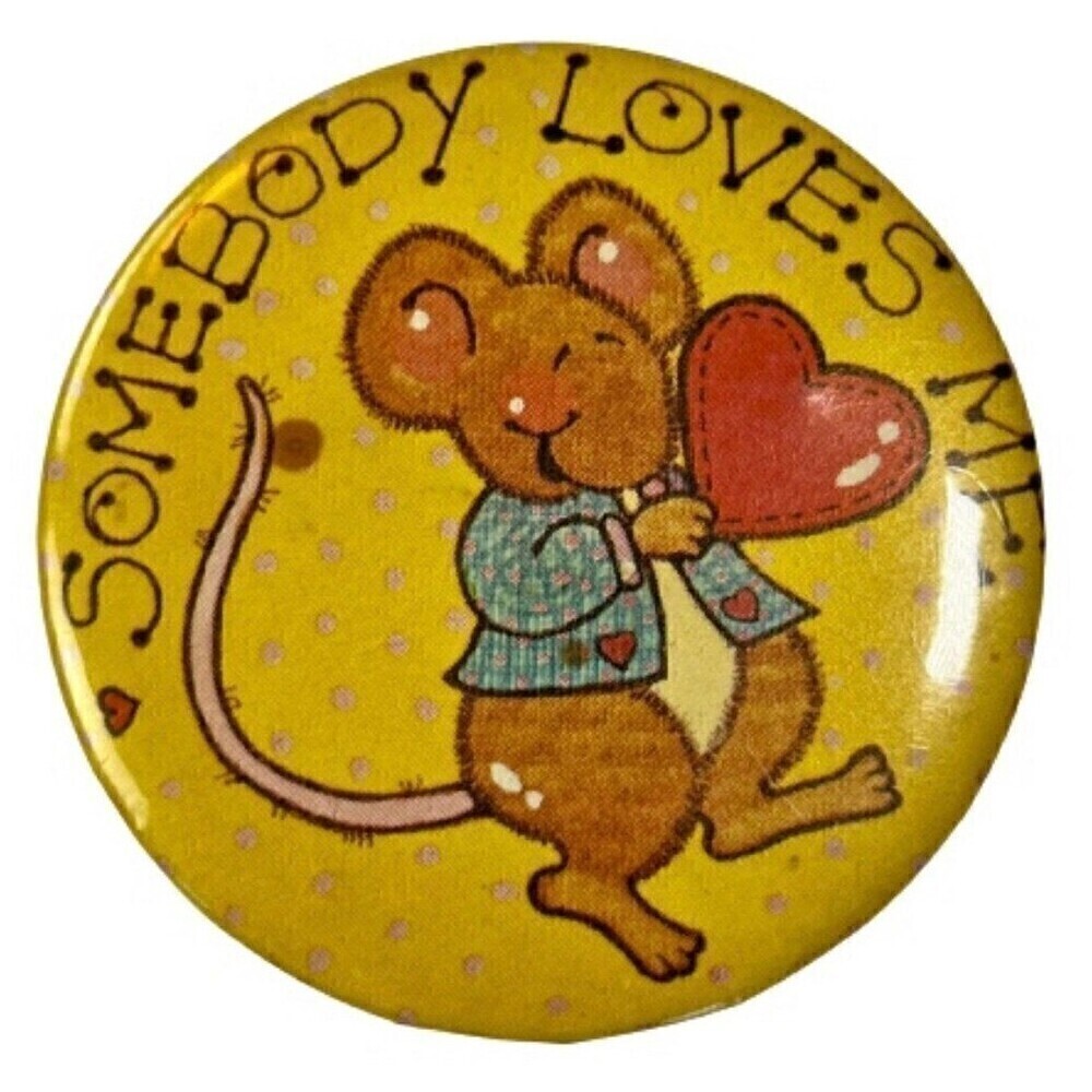 Vintage Button Somebody Loves Me with Mouse Heart Pin